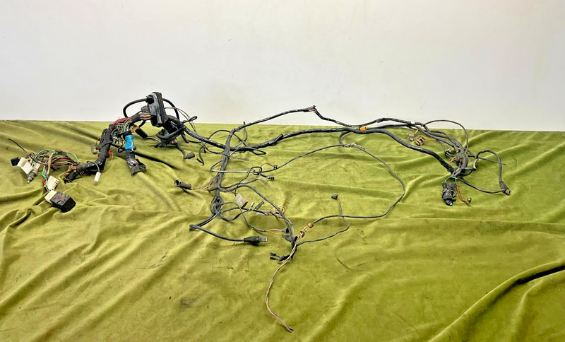 84–88 BMW E30 325e M20 Main Body Fuse Box Electrical Wiring Cable Harness OEM
