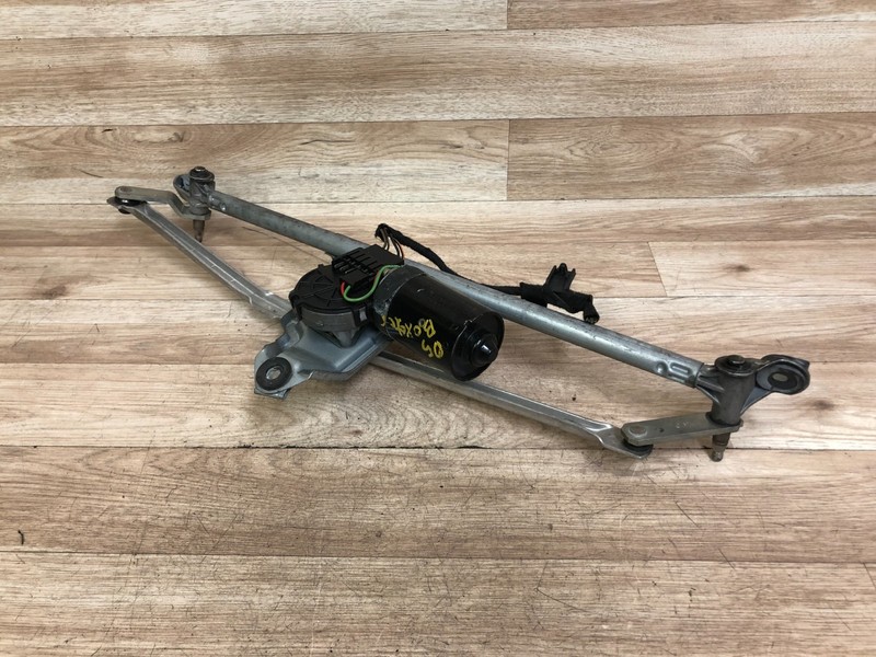 PORSCHE BOXSTER OEM FRONT WINDSHIELD WIPER WITH MOTOR 2005-2012