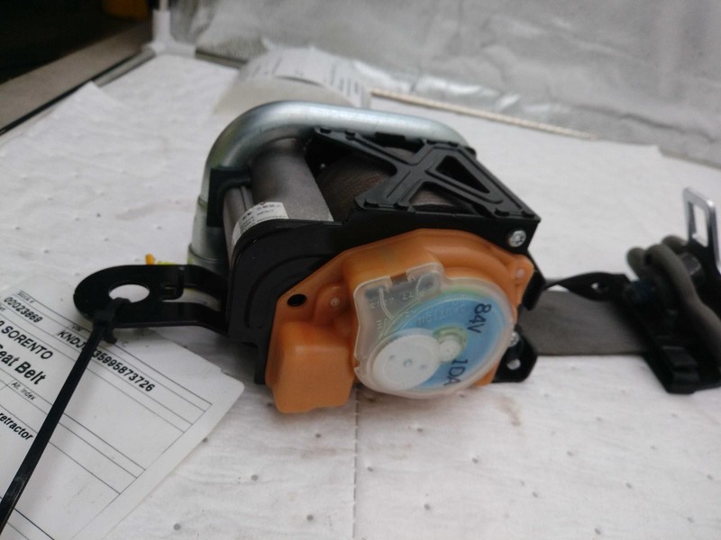 2009 KIA SORENTO OEM Grey Seat Belt Retractor 4DR 123K Miles - Used