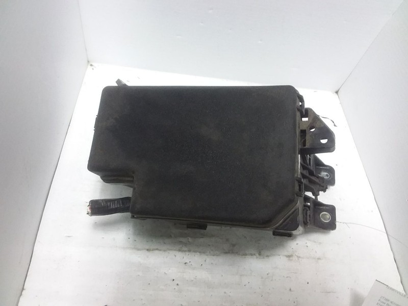 Passenger Fuse Box Engine 2ARFE Engine 4 Cylinder Fits 10-12 RAV4 1525438