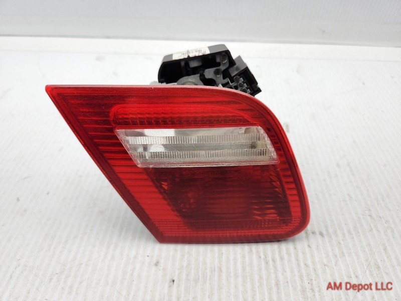 2004 BMW 330ci 325ci E46 Coupe Rear Left Trunk Lid Light Lamp 63216920705