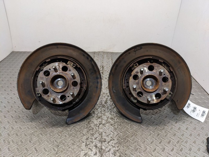 2005-2006 Honda Cr-v Right AND LEFT REAR Oem Spindle Knuckle AWD Pair 1194989