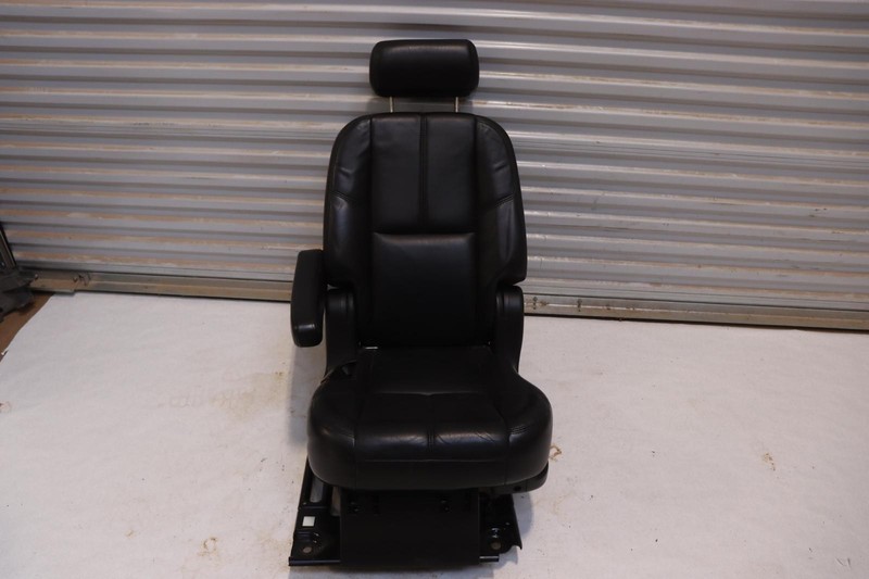 2007-2014 GMC YUKON REAR LEFT SIDE 2ND SECOND ROW SEAT LEATHER BLACK OEM