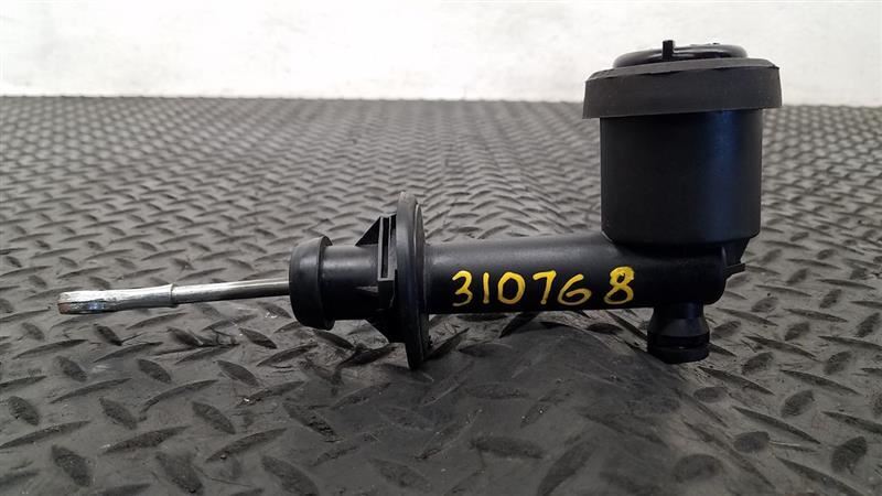 04-12 Chevrolet Colorado M/T Clutch Master Cylinder OEM 24249143