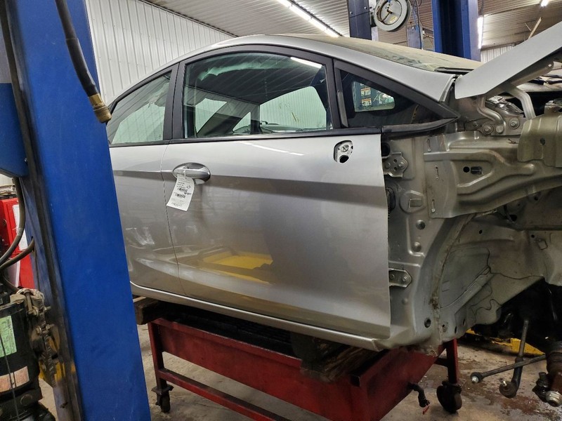 Passenger Right Front Door Power Window Fits 11-19 FIESTA 305424