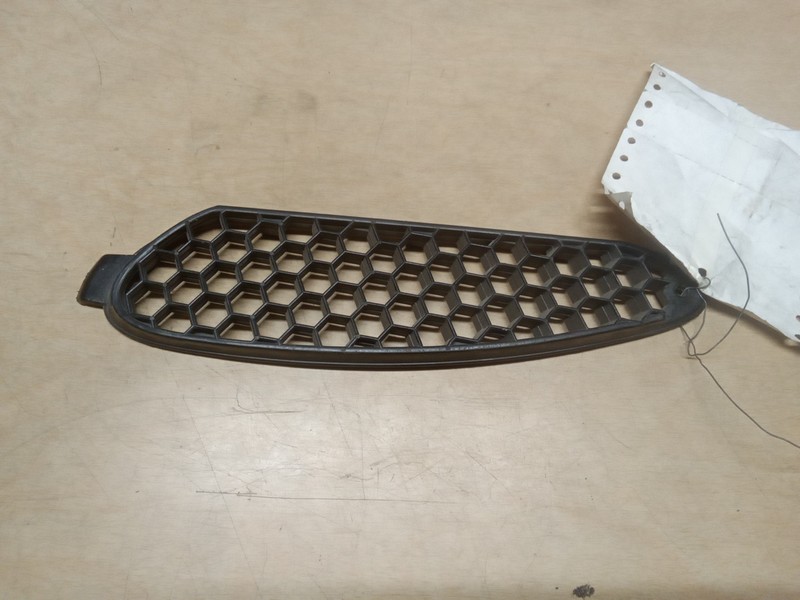 Driver Left Grille SE Fits 97 SunFire 104-10533L (22598286)