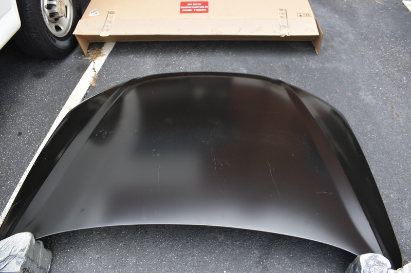 AUDI S8 HOOD BOONET FACTORY OEM 2013