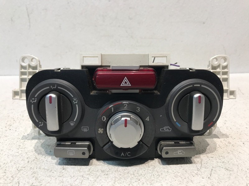 2009-2013 Subaru Forester Manual Climate Temperature Control 72311SC050 OEM