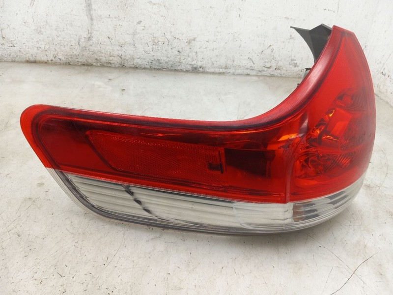 11 12 13 14 TOYOTA SIENNA XLE DRIVER LEFT TAIL LIGHT QUARTER PANEL MOUNTED