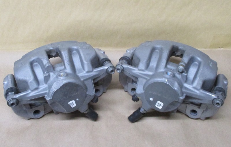 2015-2020 MERCEDES BENZ C300 FRONT BRAKE CALIPER SET 330x32 LEFT AND RIGHT
