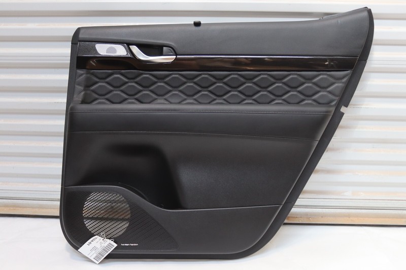 2020-2023 HYUNDAI PALISADE REAR RIGHT SIDE DOOR PANEL TRIM COVER OEM