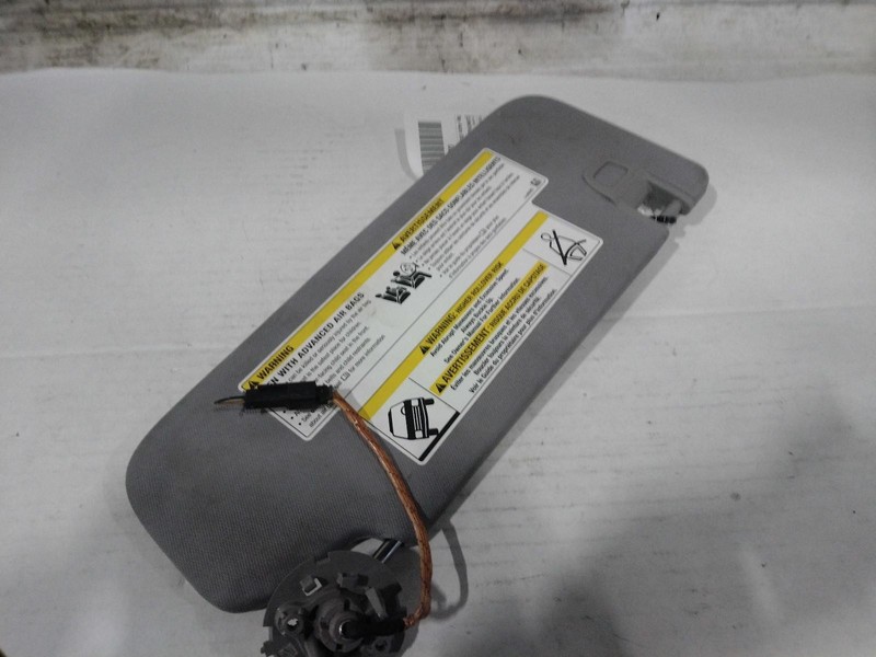 2018 GMC Terrain Sun Visor Grey OEM Used 701936 69000 Miles