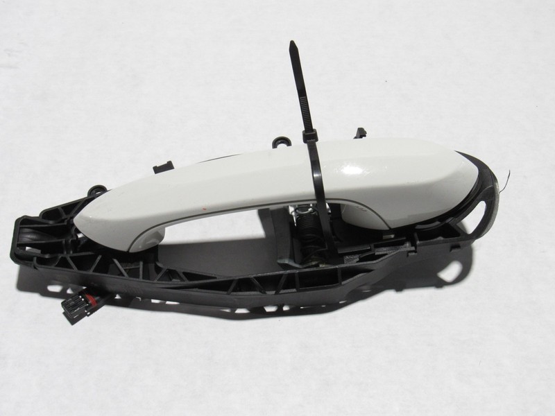 BMW M235i F44 2023 Front Right Passenger Exterior Door Handle Bracket 20-25 *