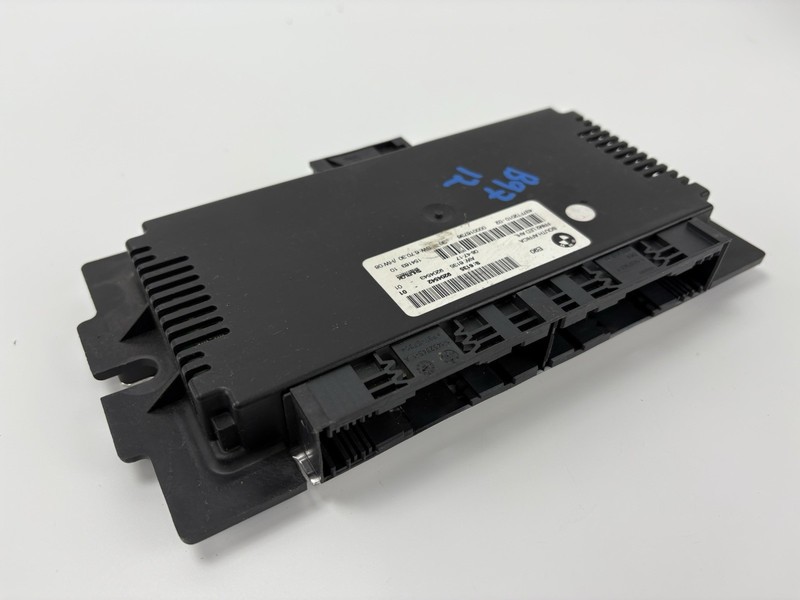 BMW E90 LCI FOOTWELL LIGHT CONTROL MODULE ECU FRM2 LED AHL LCM 61359204542