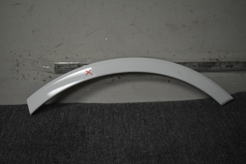 2017-2018 AUDI Q7 LEFT SIDE WHEEL MOLDING FACTORY OEM