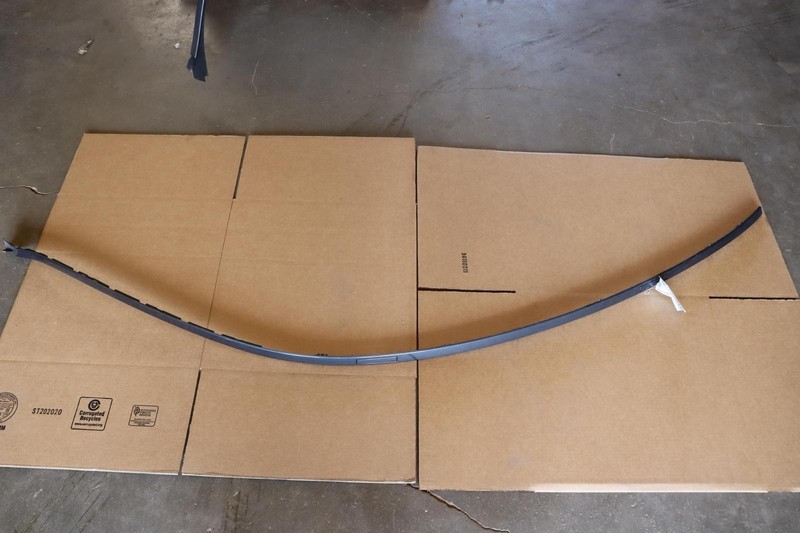 2011-2016 MERCEDES E-CLASS E350 W212 SEDAN RIGHT SIDE ROOF MOLDING LINER OEM