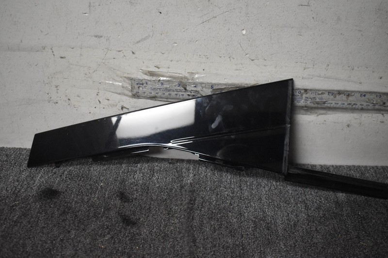 PORSCHE CAYENNE REAR LEFT SIDE DOOR SILL FACTORY OEM