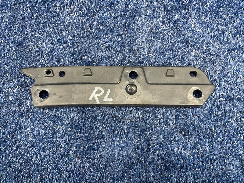 2006-2009 PONTIAC SOLSTICE REAR BUMPER LEFT SIDE OUTERT BRACKET OEM