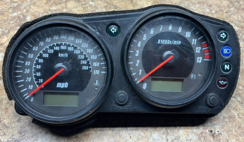 2005 Kawasaki ZR750K ZR750 ZR 750 K ZR7 Instrument Cluster Gauge Speedometer D5