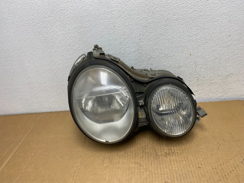 1996-1999 Mercedes E E320 E430 Right Passenger Xenon HID Headlight OEM AD0796 DW