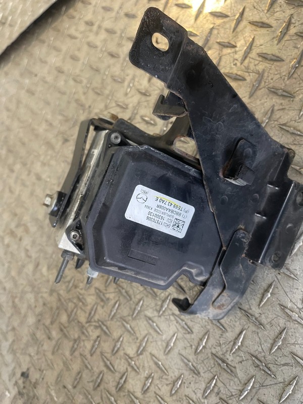 TE69437A0EMazda-CX-92010-11 ABS Anti-Lock Brake Pump Control OEM *
