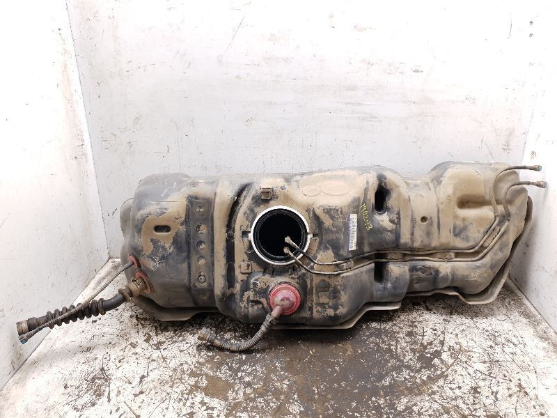 05-07 TOYOTA SEQUOIA 4.7L 8CYL GAS FUEL TANK ASSEMBLY