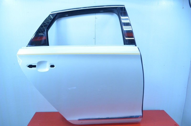 13-19 CADILLAC XTS REAR RIGHT PASSENGER SIDE DOOR SHELL WHITE OEM
