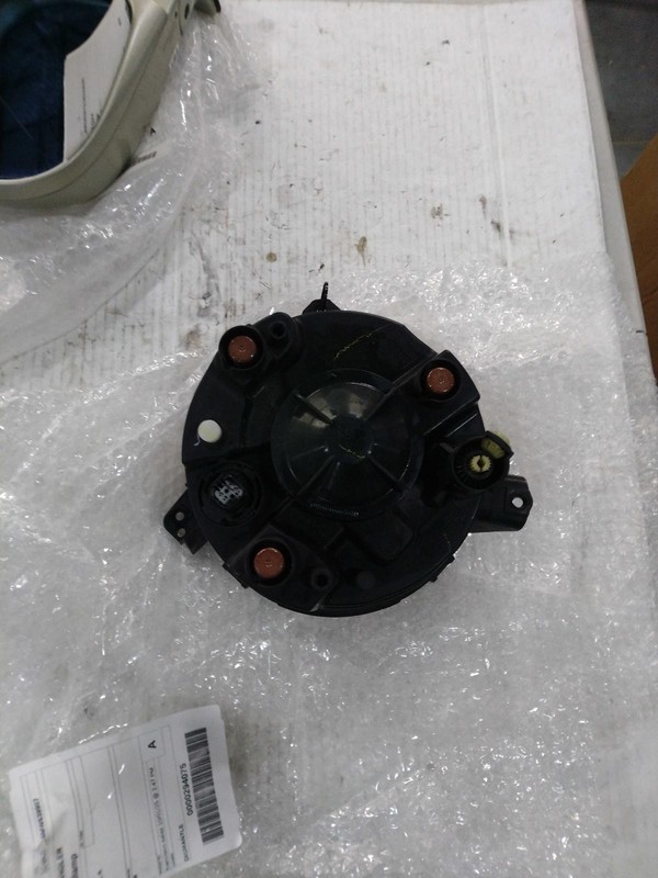 2021 Jeep Wrangler Right Headlight Assembly Black OEM Used 80K Miles NJ25-21453