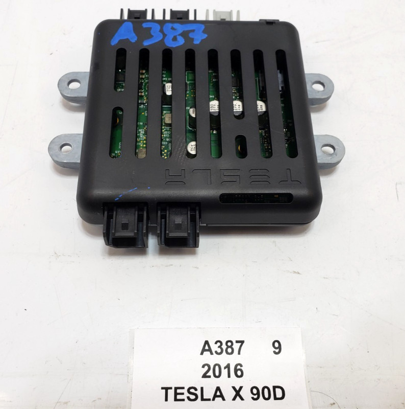 ✅ 2016-2020 OEM Tesla Model X Wi-Fi USB Control Module Unit Assembly