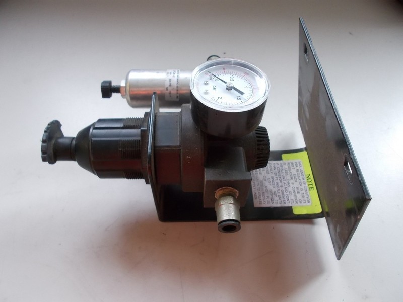 Master Pneumatic BFD50-2 Assembly w/ Bar Gauge and Metal Bracket *FREE SHIPPING*
