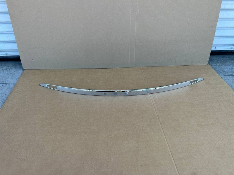 ✅ 12-20 Tesla Model S Rear Liftgate Trunk Lid Chrome Trim Molding 1025776-00-A