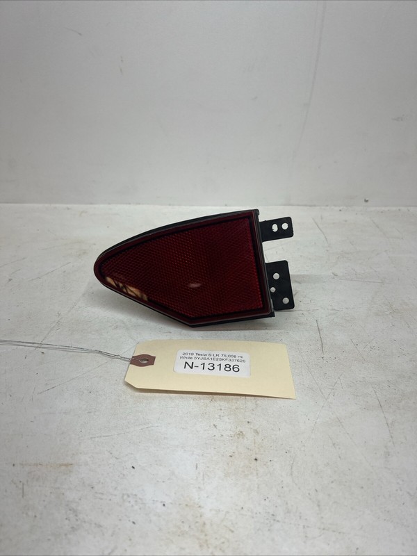 🔥12-22 TESLA MODEL S RIGHT TAIL LIGHT Taillight REFLECTOR 1022421-00 13186 B139