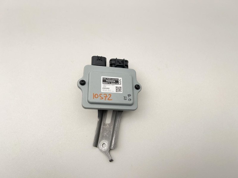2018-2020 TOYOTA CAMRY FUEL PUMP CONTROL MODULE ENGINE 2.5L A25AFKS FWD 65170