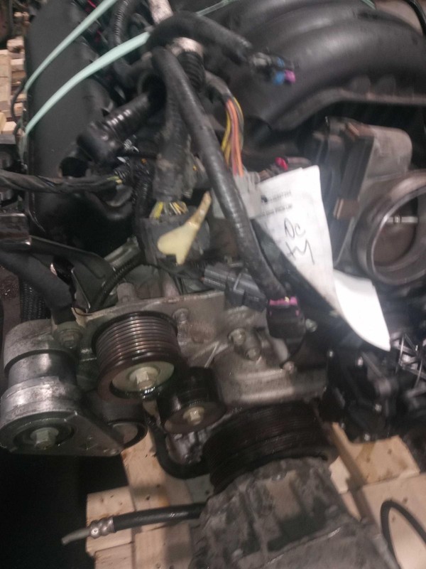 2018 Chevrolet Silverado 1500 5.3L Engine Complete Assembly 144K OEM