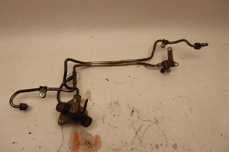 2012-2017 MERCEDES S-CLASS S550 W221 ENGINE FUEL INJECTION HOSE PIPE W/ PUMP OEM