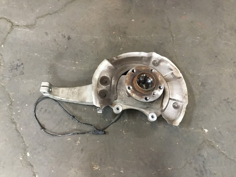 BMW 650I 650 F06 2013 RWD Front Right Pass Knuckle Suspension Spindle 13-16 |:Y