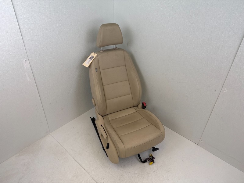 2006 - 2014 VOLKSWAGEN JETTA WAGON FRONT RIGHT PASSENGER SEAT LEATHER OEM