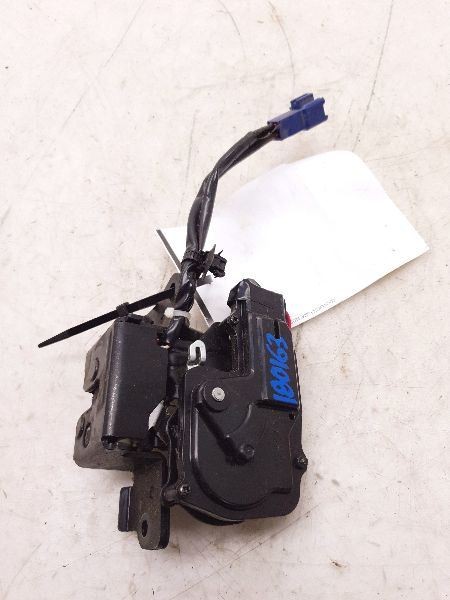 04-05 TOYOTA PRIUS DECK LID LATCH