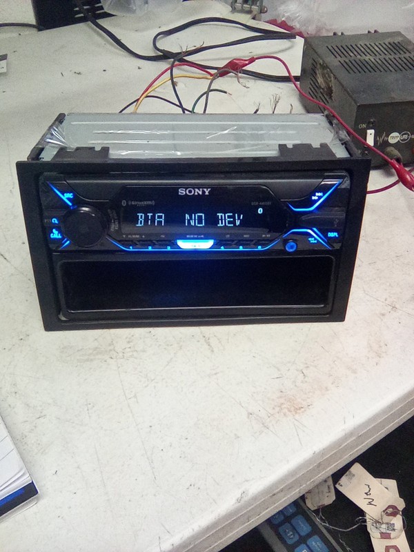 Sony DSX-A415BT Radio Head Unit W/ Mount bracket