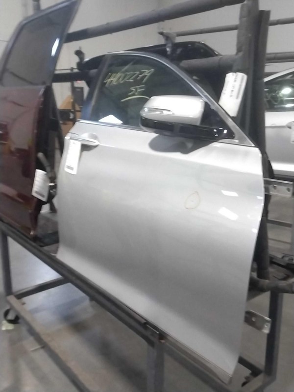 2015 Hyundai Genesis Right Front Door Silver Used 143K Miles OEM 670316