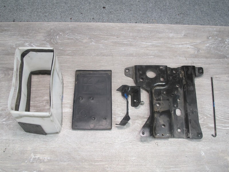 2014-2017 INFINITI QX60 HYBRID BATTERY TRAY HOLD DOWN SUPPORT HOLDER BRACKET SET
