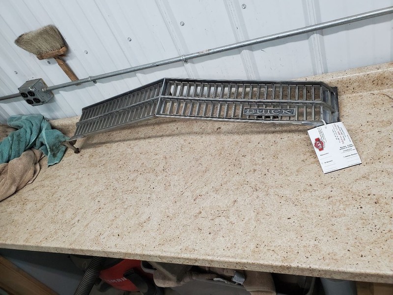 Grille Lesabre Upper Fits 71 BUICK 306375