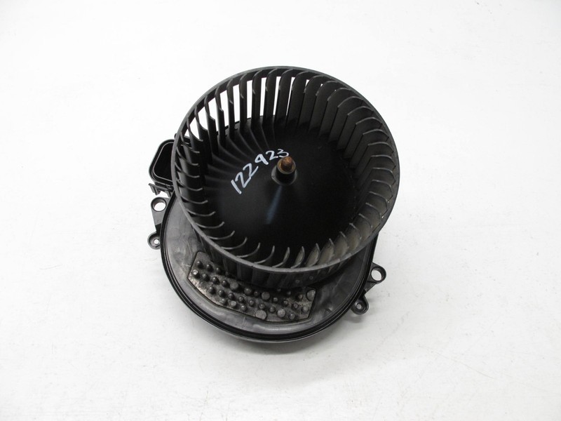 12-21 BMW F22 228i 430i 320i BLOWER MOTOR FAN WITH RESISTOR AC A/C HEATER OEM 12