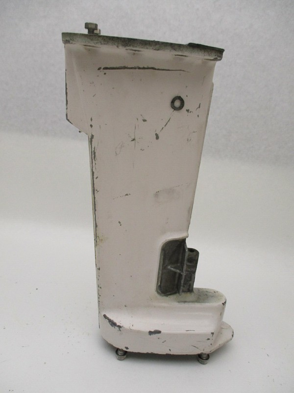 1500-F2A477133 Chrysler7.5 Hp Outboard Motor Leg Midsection NLA