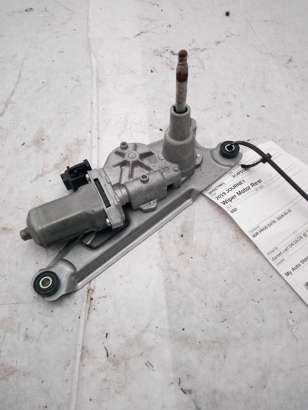 Used Back Glass Wiper Motor fits: 2019 Dodge JourneyGrade B