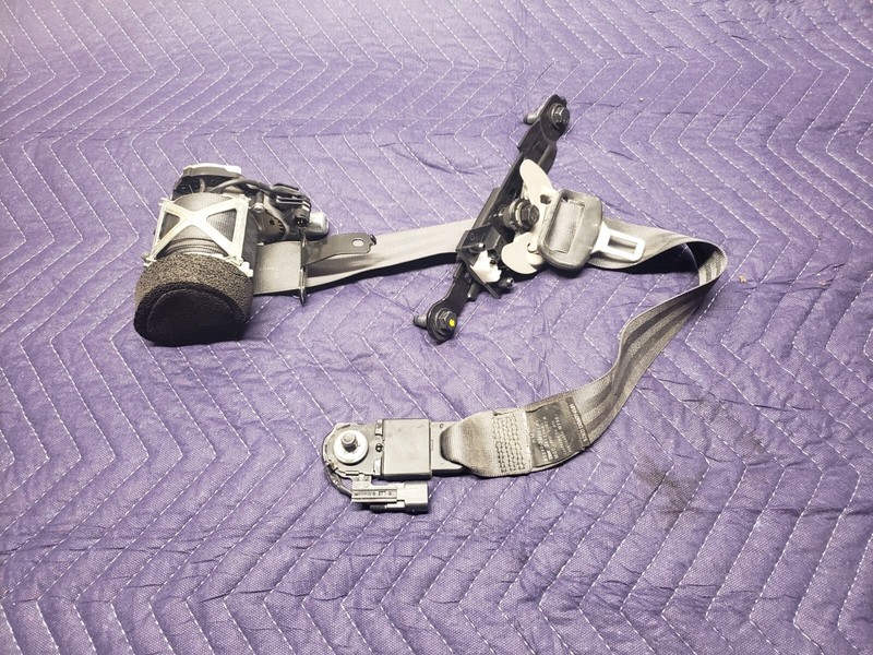 2009-2012 Hyundai Genesis Sedan Seat Belt Front Right Passenger OEM