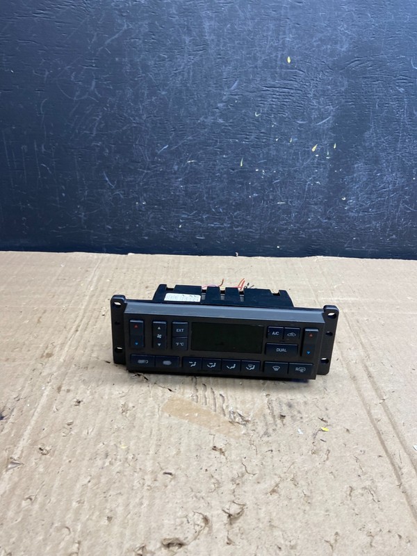 2003 to 2006 Lincoln Town Car OEM Climate Control Panel OEMae1997 DG