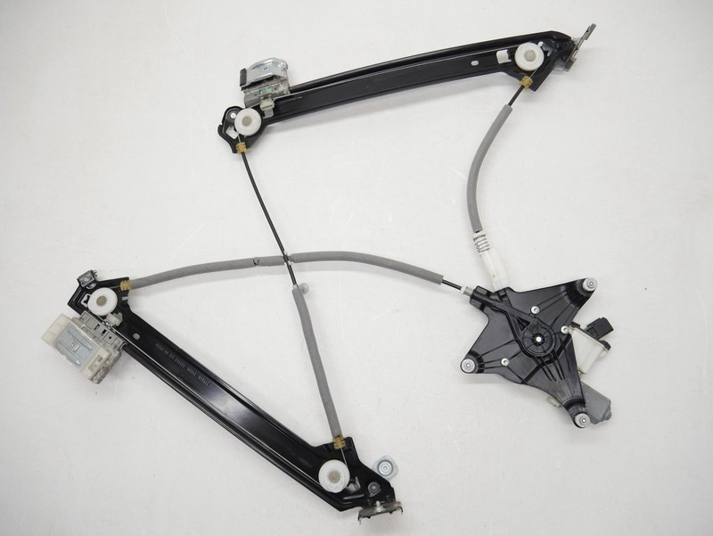 2015-2023 Ford Mustang RH Front Door Window Regulator MR3Z6323200A OEM