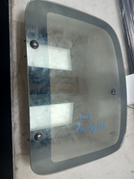 95-00 TOYOTA TACOMA SR5 EXTENDED CAB DRIVER SIDE REAR QUARTER GLASS