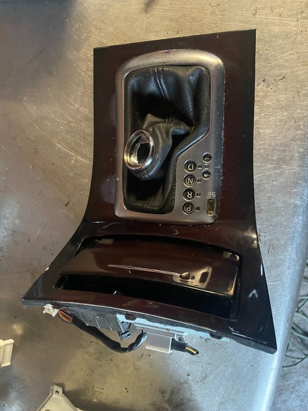 08-12 INFINITI EX35 OEM FLOOR GEAR SHIFTER TRIM BEZEL - WOODGRAIN